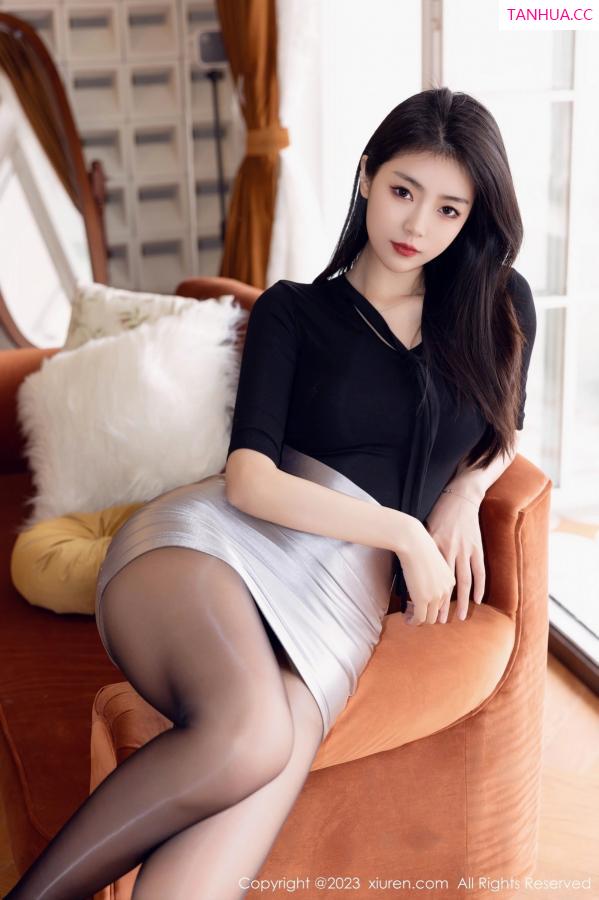 可乐Vicky  [XiuRen]高清写真图 2023.03.29 No.6493 可乐Vicky 黑丝短裙第29张图片